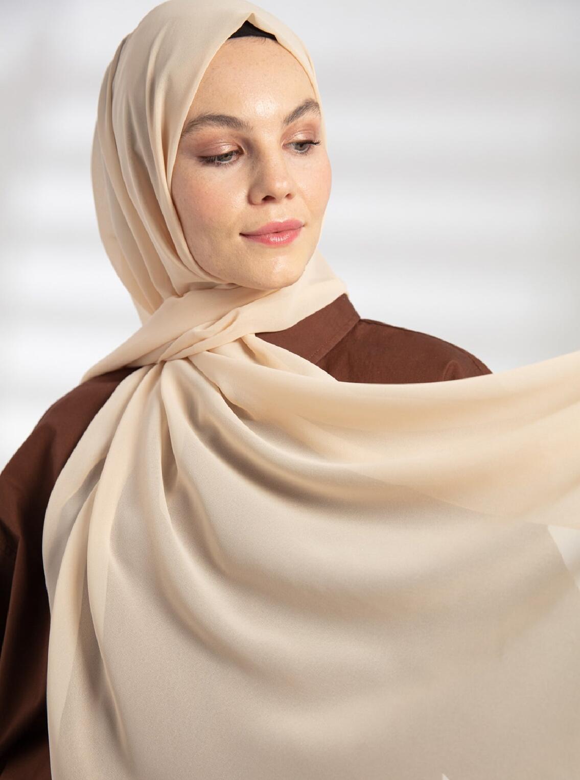 Beige chiffon hijab - Ayesha’s Collection