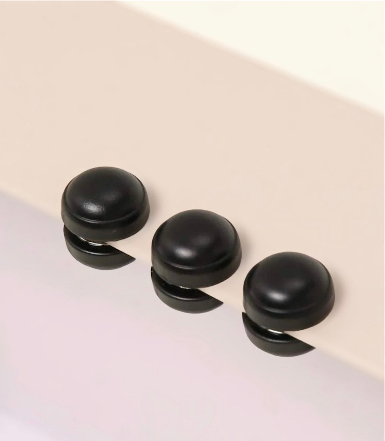 Cheap Hijab Magnets 6 Pack (Black & White) -Ayesha’s Collection